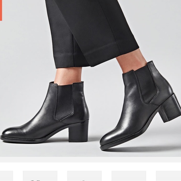 Clark’s Mascarpone Bay Heeled Chelsea Boot in Black - Picture 1 of 8